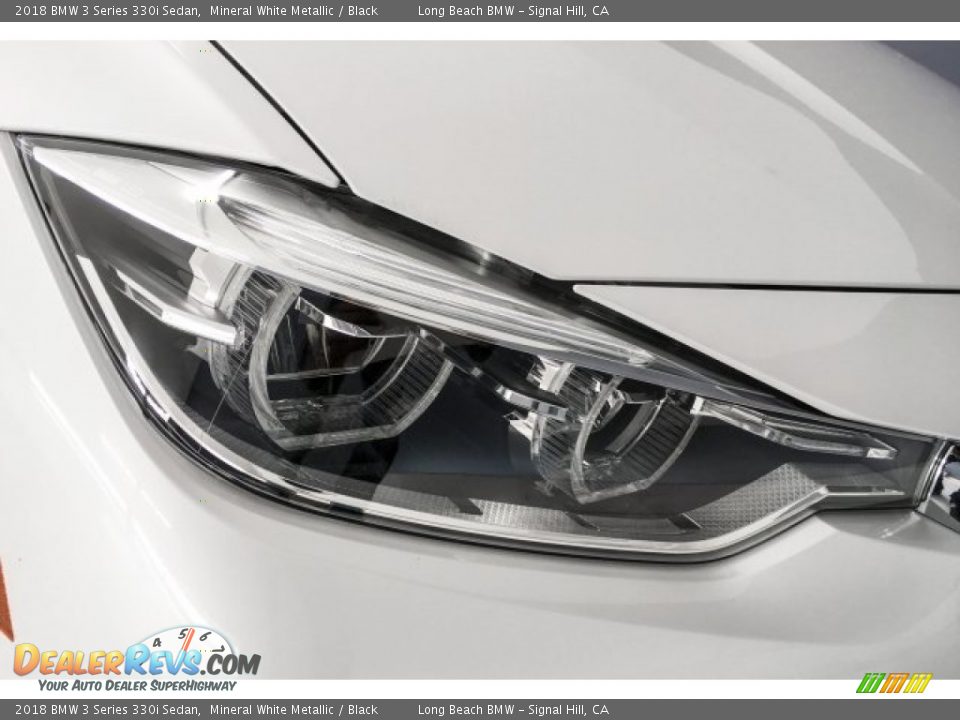 2018 BMW 3 Series 330i Sedan Mineral White Metallic / Black Photo #33