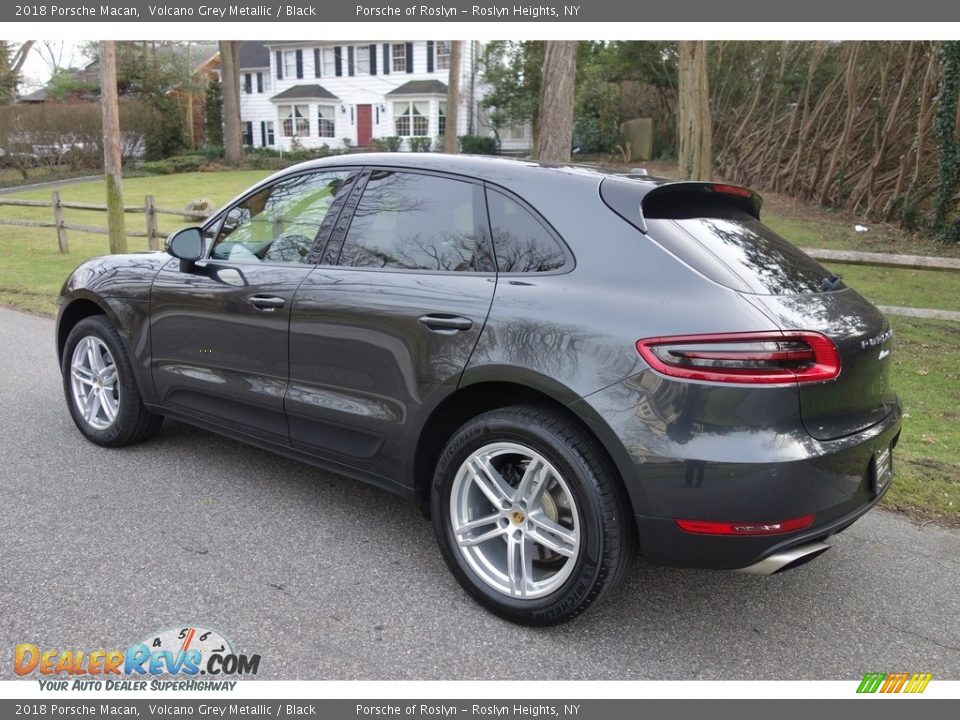2018 Porsche Macan Volcano Grey Metallic / Black Photo #4