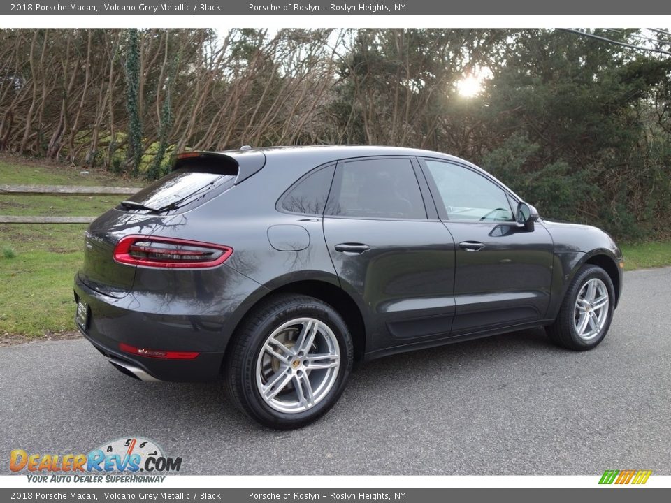 2018 Porsche Macan Volcano Grey Metallic / Black Photo #6