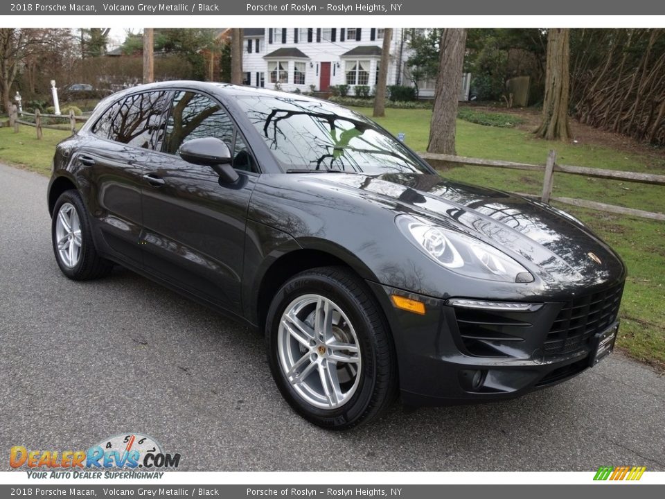 2018 Porsche Macan Volcano Grey Metallic / Black Photo #8