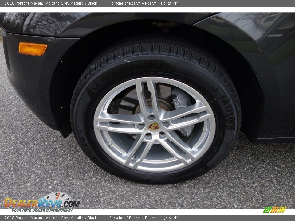 2018 Porsche Macan Volcano Grey Metallic / Black Photo #9