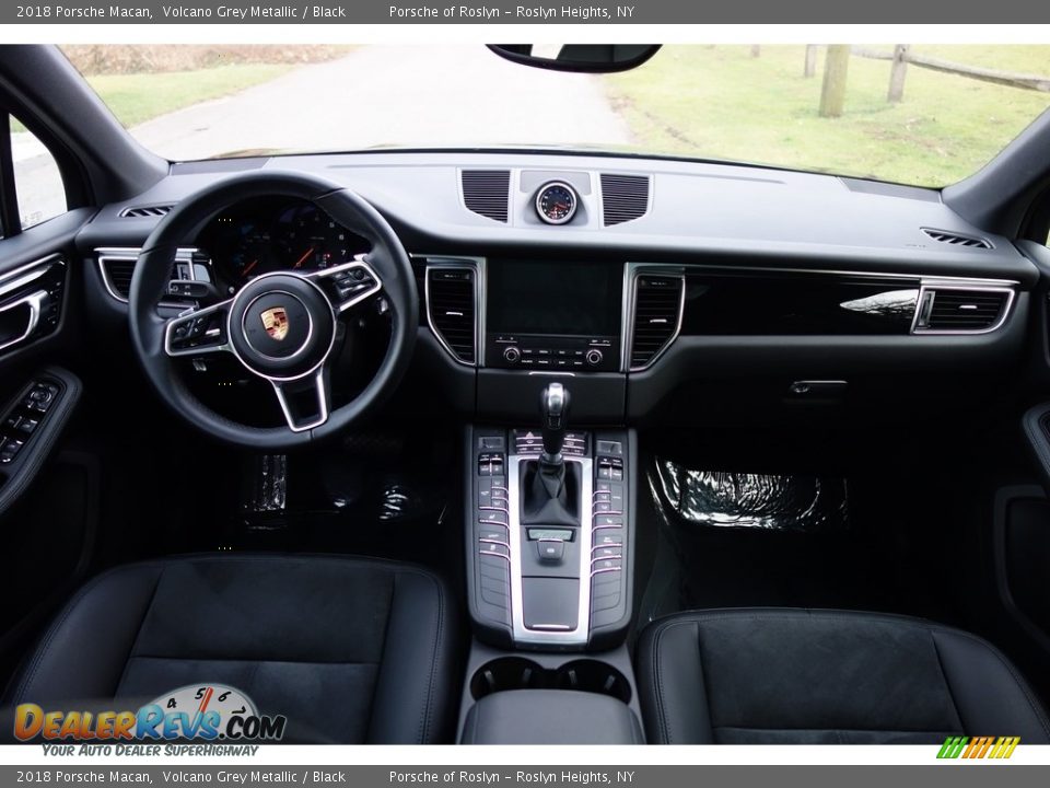 2018 Porsche Macan Volcano Grey Metallic / Black Photo #13