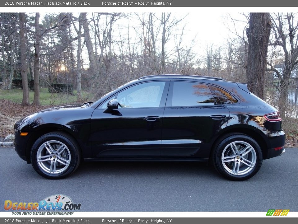 2018 Porsche Macan Jet Black Metallic / Black Photo #3
