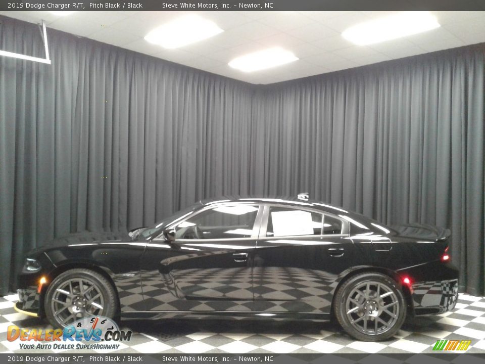 2019 Dodge Charger R/T Pitch Black / Black Photo #1