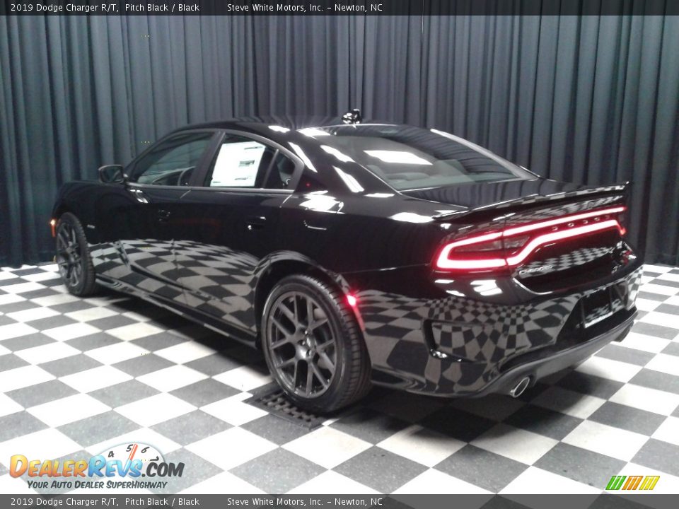 2019 Dodge Charger R/T Pitch Black / Black Photo #8