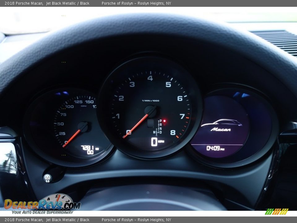 2018 Porsche Macan Jet Black Metallic / Black Photo #20