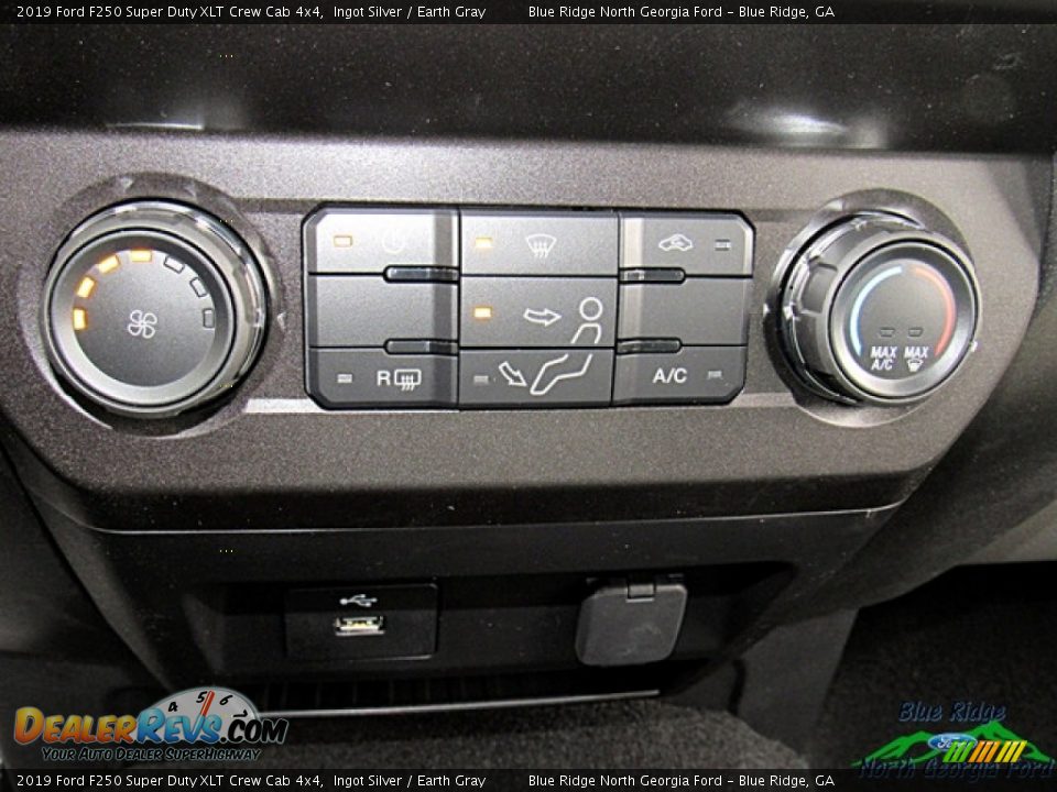 2019 Ford F250 Super Duty XLT Crew Cab 4x4 Ingot Silver / Earth Gray Photo #18