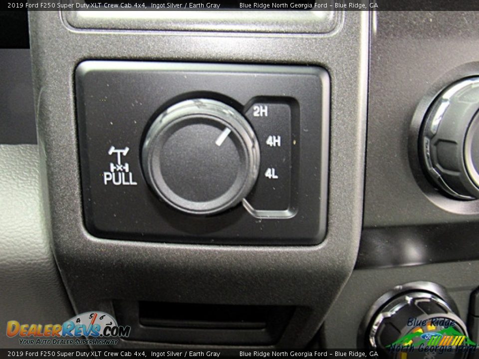 2019 Ford F250 Super Duty XLT Crew Cab 4x4 Ingot Silver / Earth Gray Photo #19