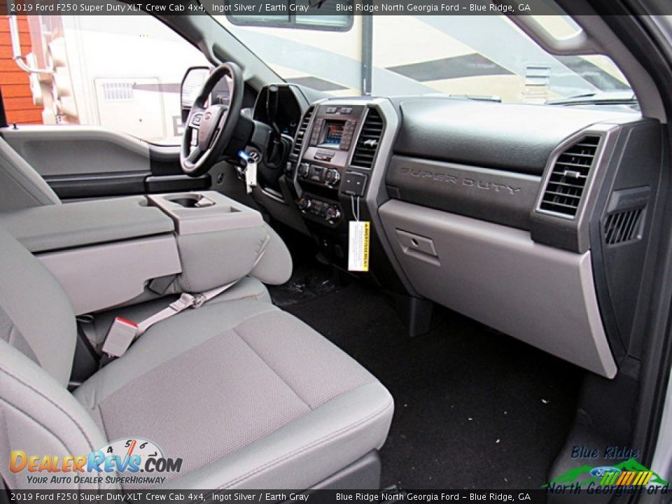 2019 Ford F250 Super Duty XLT Crew Cab 4x4 Ingot Silver / Earth Gray Photo #24