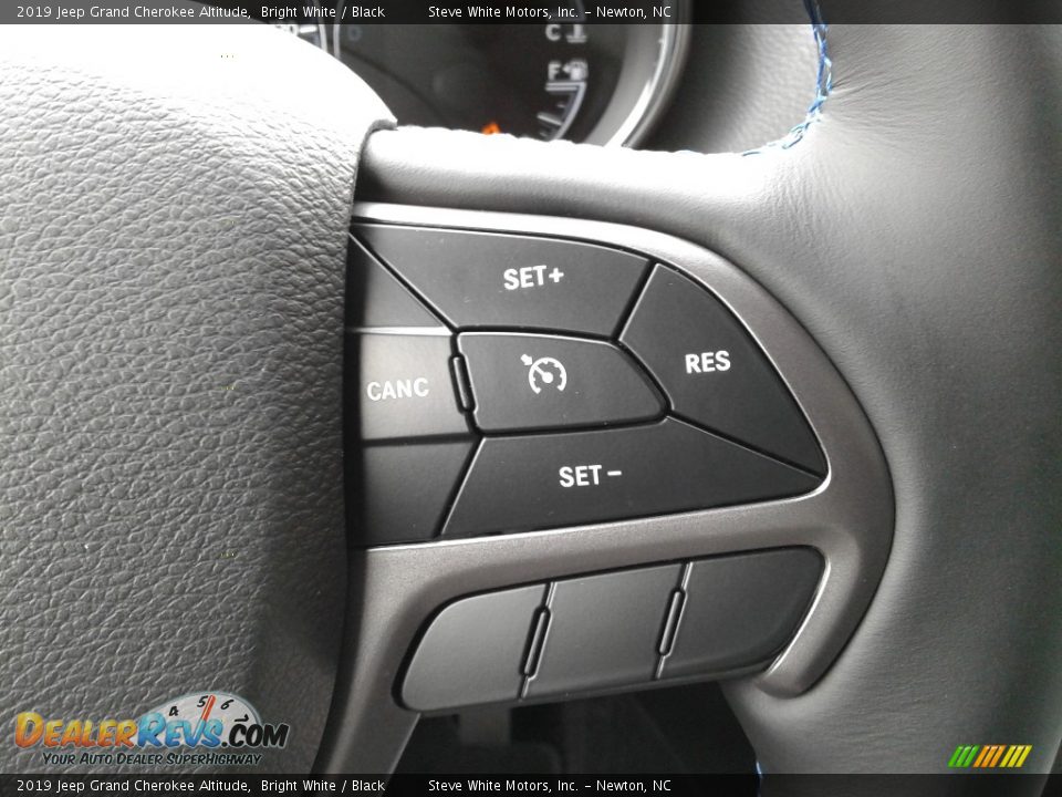 2019 Jeep Grand Cherokee Altitude Bright White / Black Photo #20