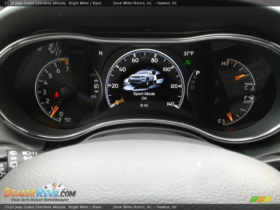 2019 Jeep Grand Cherokee Altitude Bright White / Black Photo #21