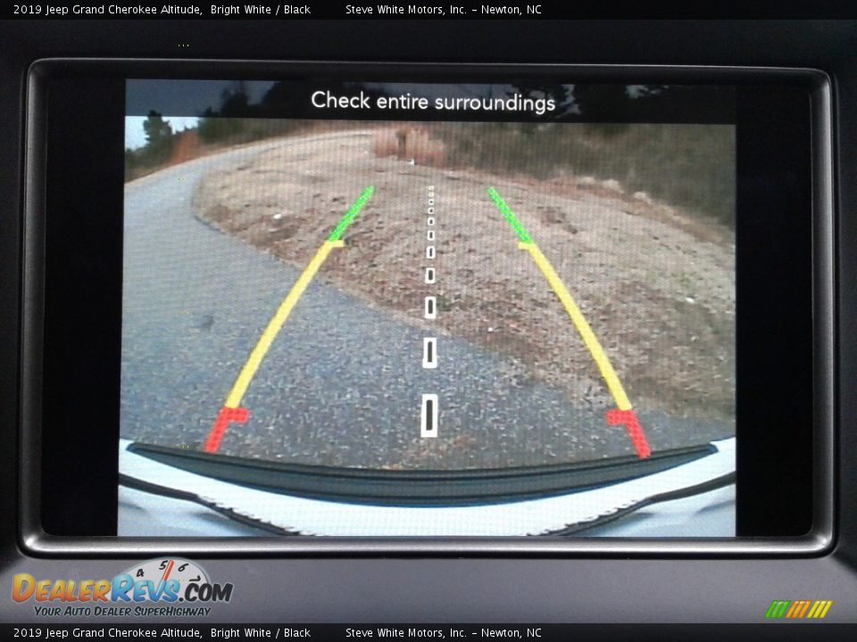 2019 Jeep Grand Cherokee Altitude Bright White / Black Photo #24