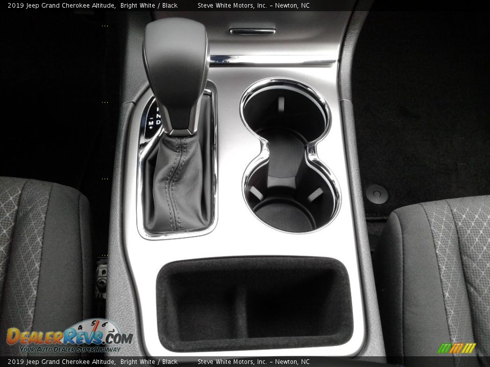 2019 Jeep Grand Cherokee Altitude Bright White / Black Photo #29