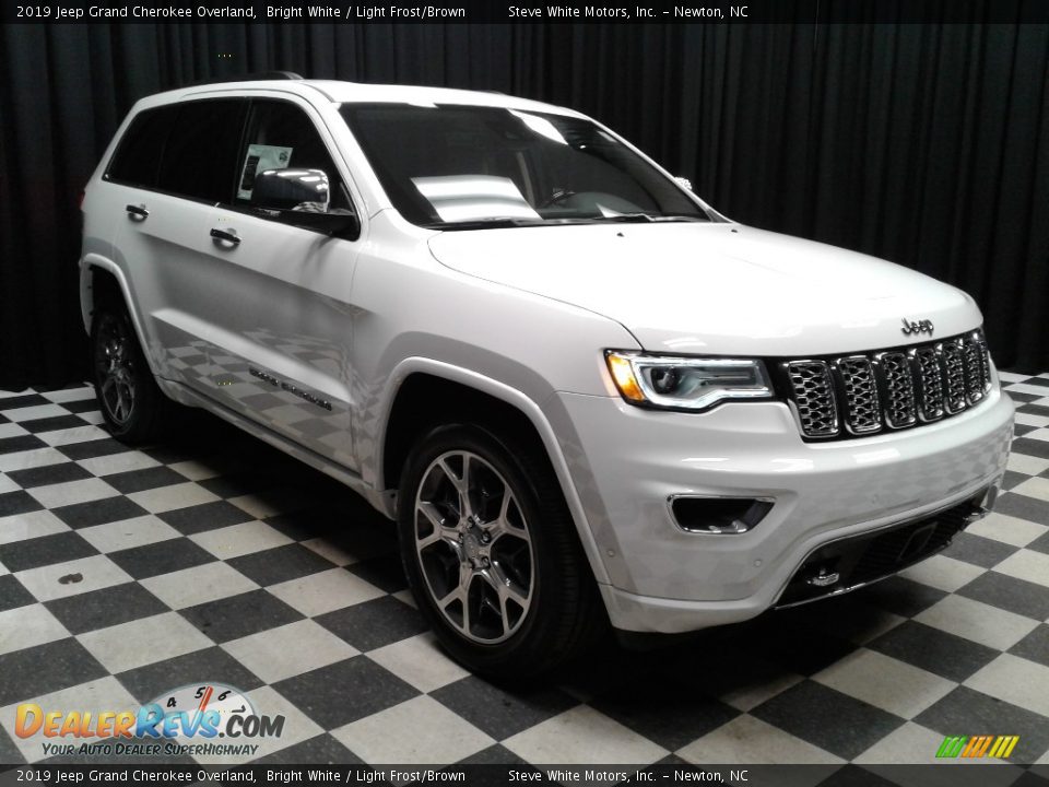 2019 Jeep Grand Cherokee Overland Bright White / Light Frost/Brown Photo #4