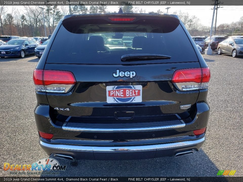 2019 Jeep Grand Cherokee Summit 4x4 Diamond Black Crystal Pearl / Black Photo #5