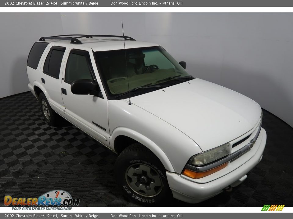 2002 Chevrolet Blazer LS 4x4 Summit White / Beige Photo #2