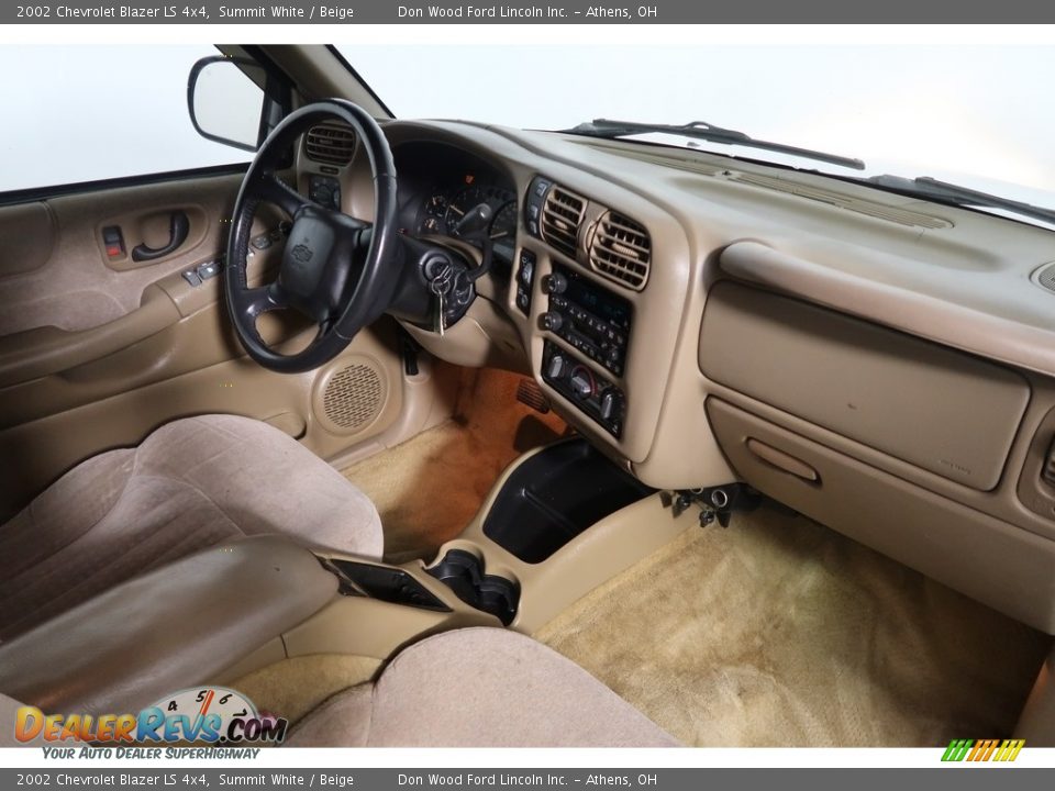 2002 Chevrolet Blazer LS 4x4 Summit White / Beige Photo #14