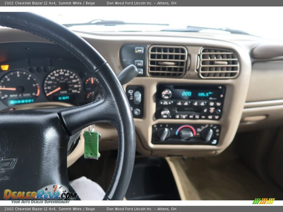 2002 Chevrolet Blazer LS 4x4 Summit White / Beige Photo #19