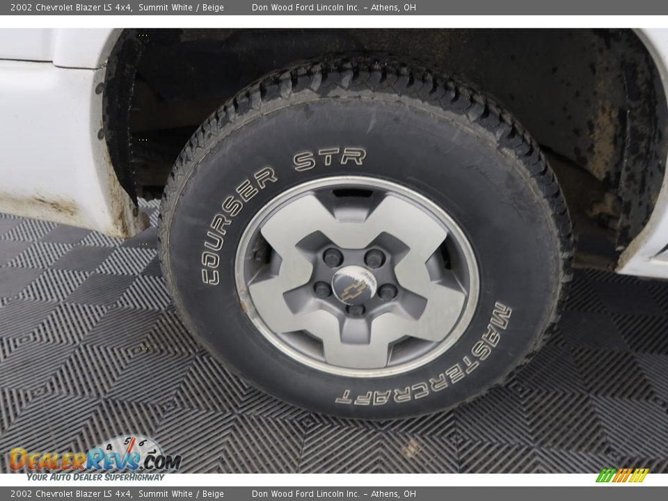 2002 Chevrolet Blazer LS 4x4 Summit White / Beige Photo #27