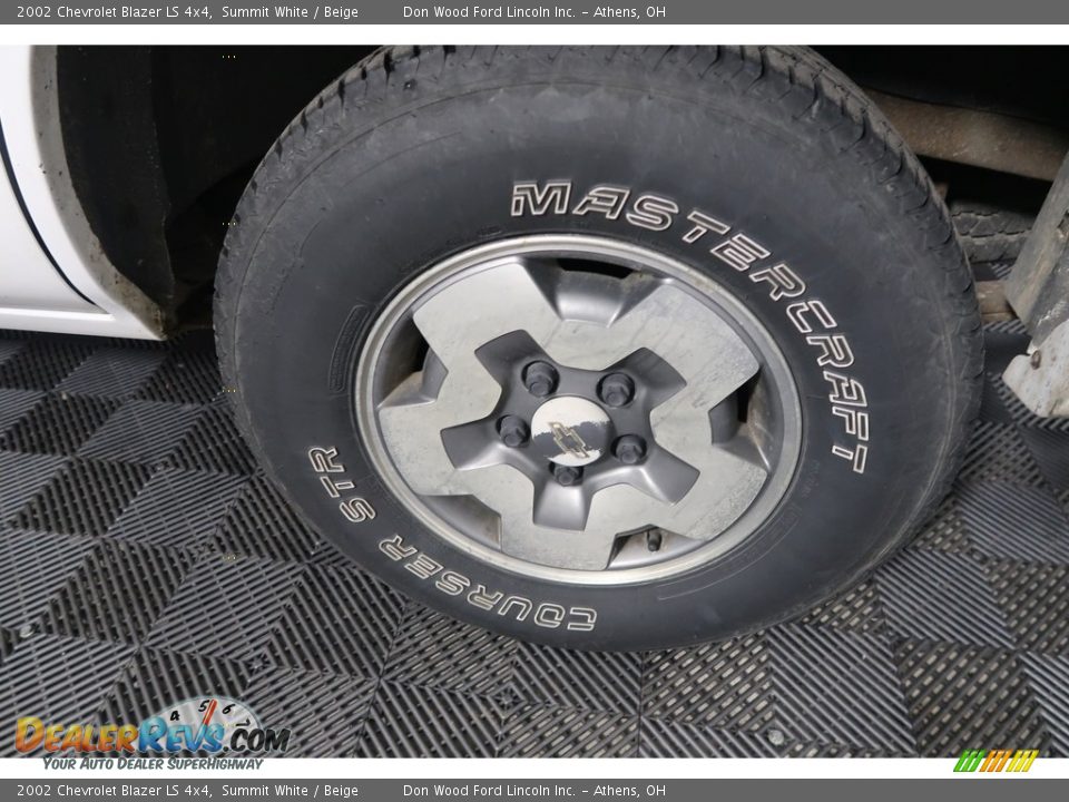 2002 Chevrolet Blazer LS 4x4 Summit White / Beige Photo #28