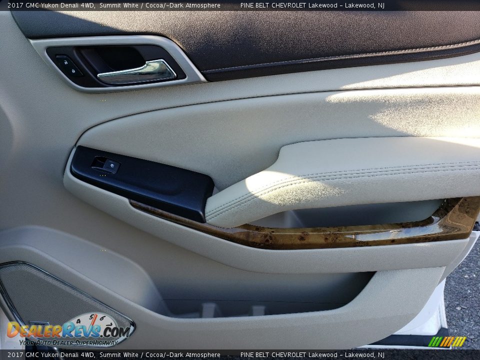 2017 GMC Yukon Denali 4WD Summit White / Cocoa/­Dark Atmosphere Photo #10