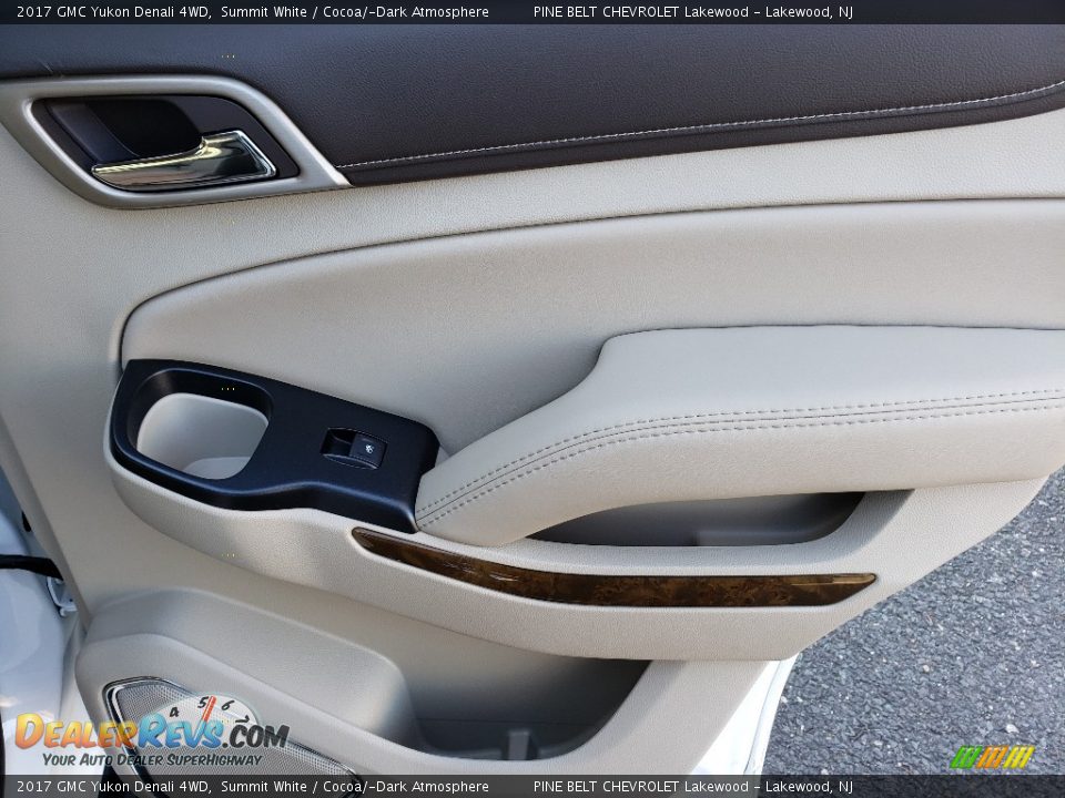 2017 GMC Yukon Denali 4WD Summit White / Cocoa/­Dark Atmosphere Photo #14