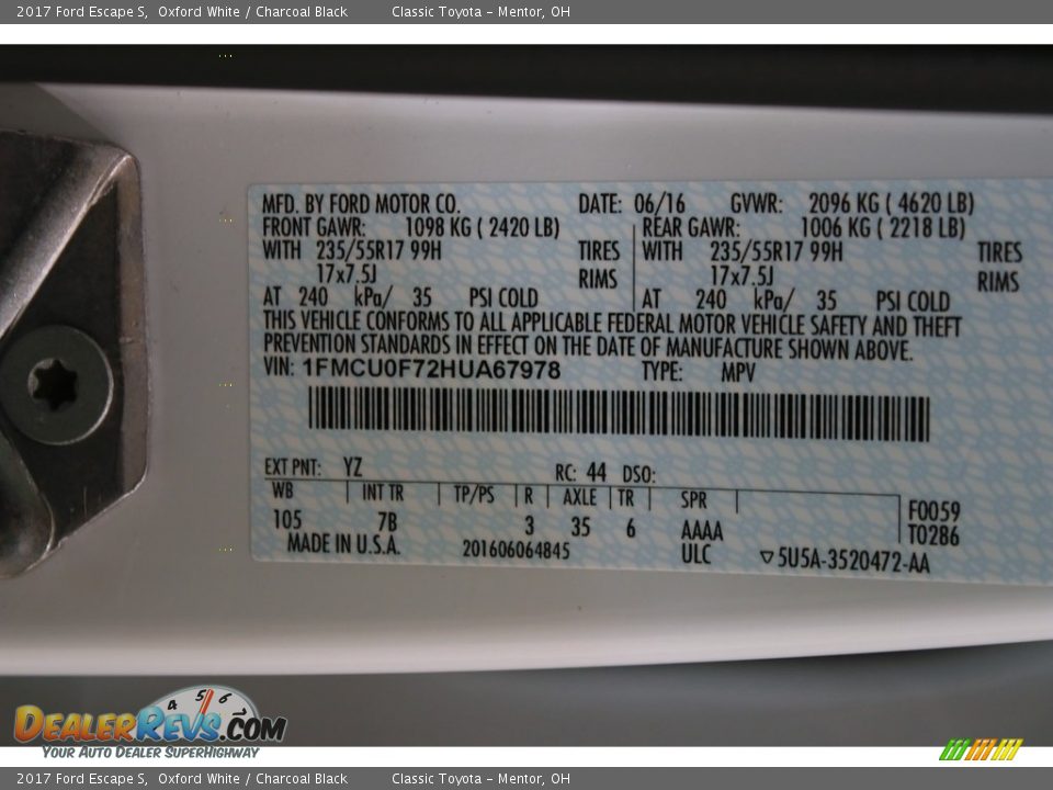2017 Ford Escape S Oxford White / Charcoal Black Photo #19