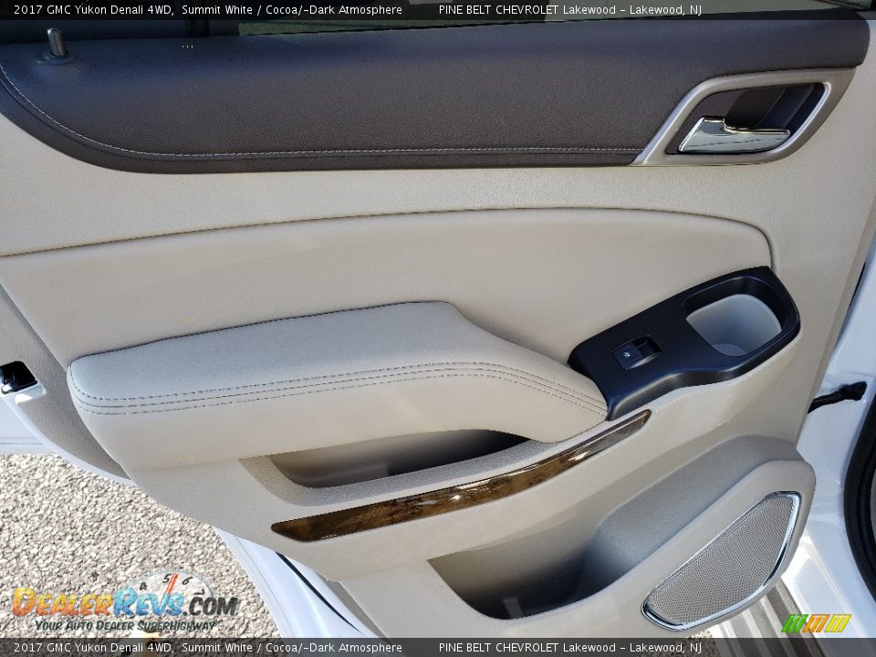 2017 GMC Yukon Denali 4WD Summit White / Cocoa/­Dark Atmosphere Photo #19