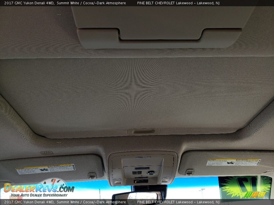 2017 GMC Yukon Denali 4WD Summit White / Cocoa/­Dark Atmosphere Photo #23