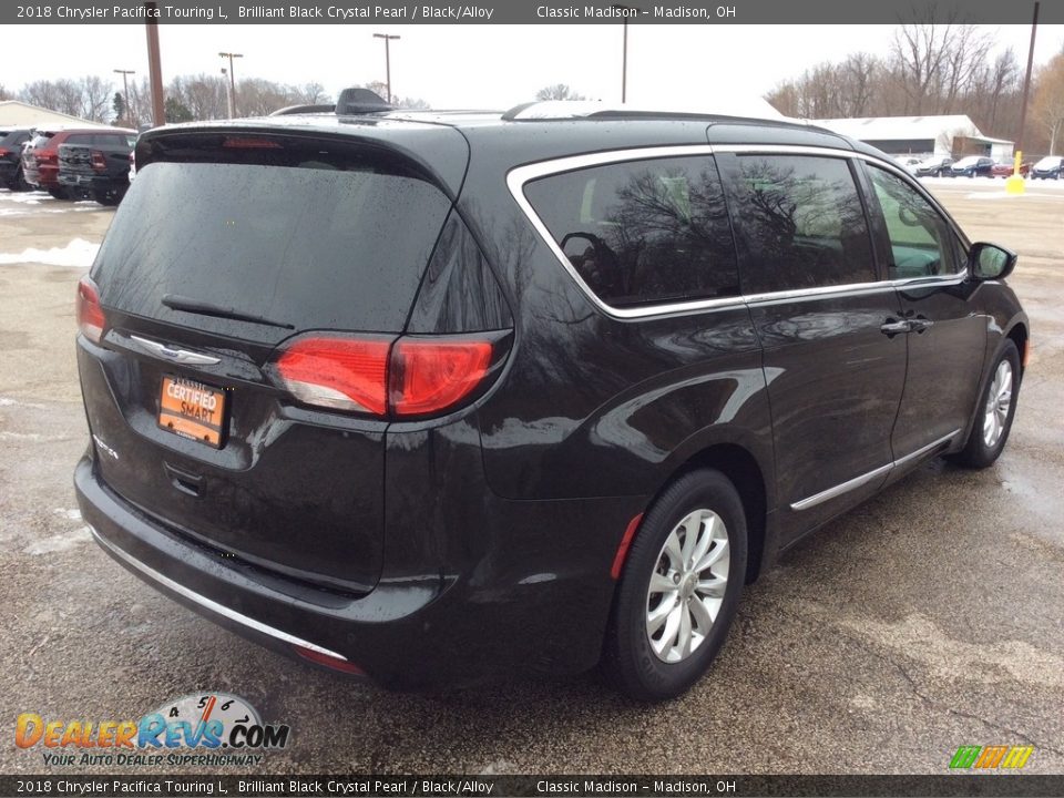 2018 Chrysler Pacifica Touring L Brilliant Black Crystal Pearl / Black/Alloy Photo #6