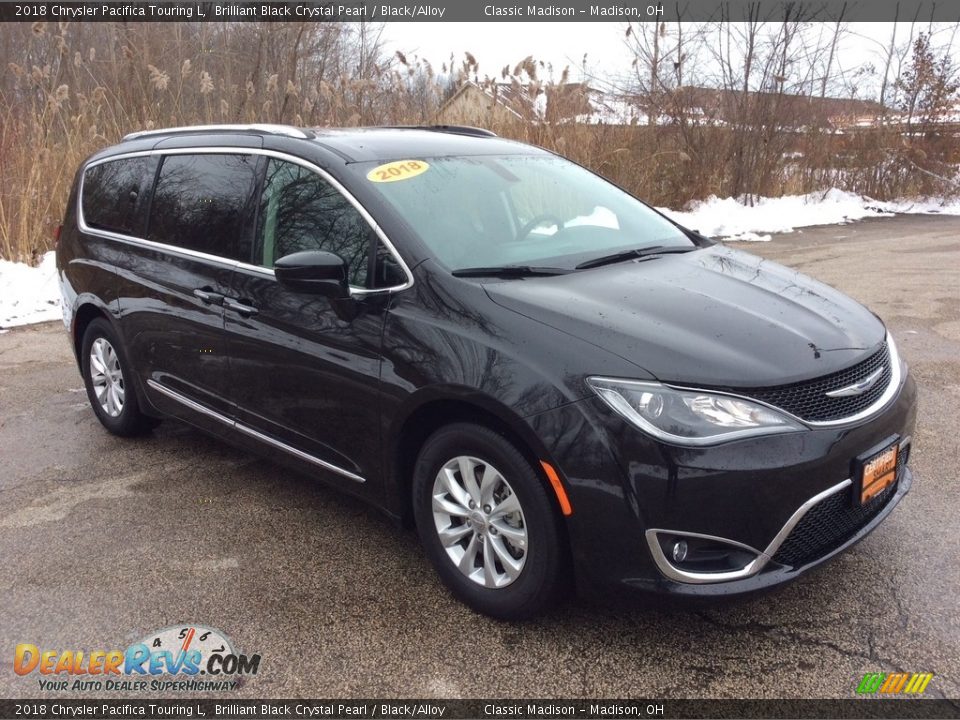 2018 Chrysler Pacifica Touring L Brilliant Black Crystal Pearl / Black/Alloy Photo #8