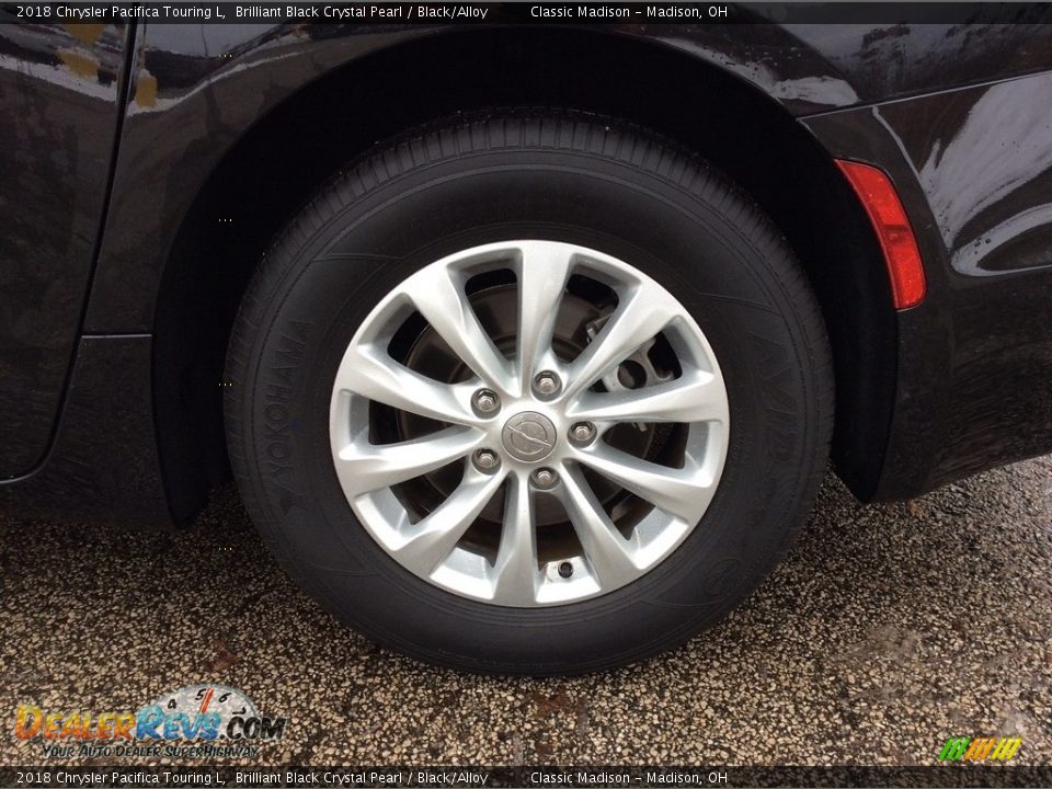 2018 Chrysler Pacifica Touring L Brilliant Black Crystal Pearl / Black/Alloy Photo #11