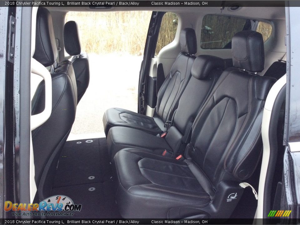 2018 Chrysler Pacifica Touring L Brilliant Black Crystal Pearl / Black/Alloy Photo #25