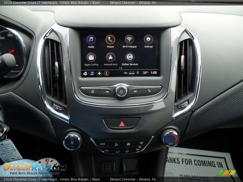 Controls of 2019 Chevrolet Cruze LT Hatchback Photo #24