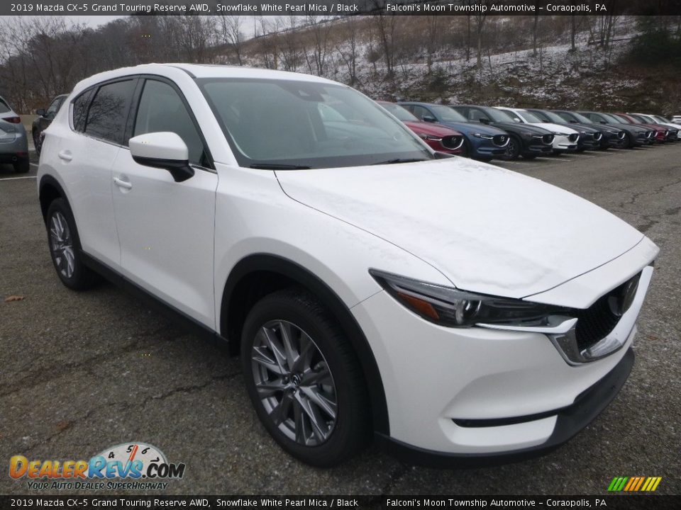 Front 3/4 View of 2019 Mazda CX-5 Grand Touring Reserve AWD Photo #3