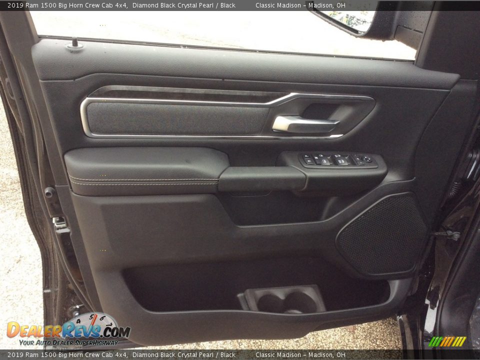 2019 Ram 1500 Big Horn Crew Cab 4x4 Diamond Black Crystal Pearl / Black Photo #8