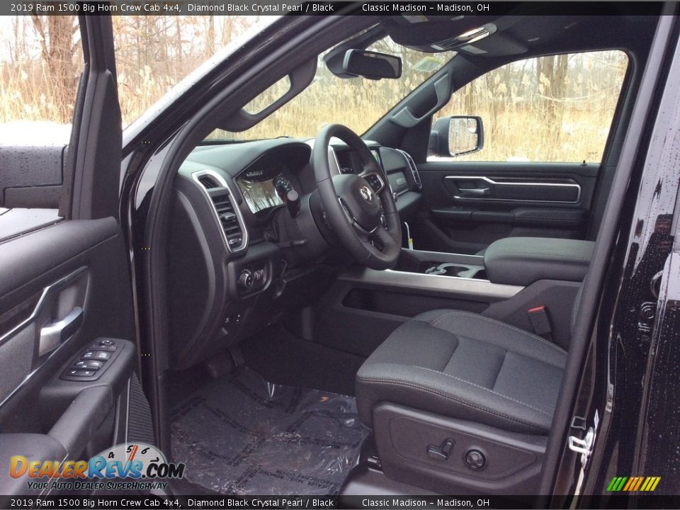 2019 Ram 1500 Big Horn Crew Cab 4x4 Diamond Black Crystal Pearl / Black Photo #9