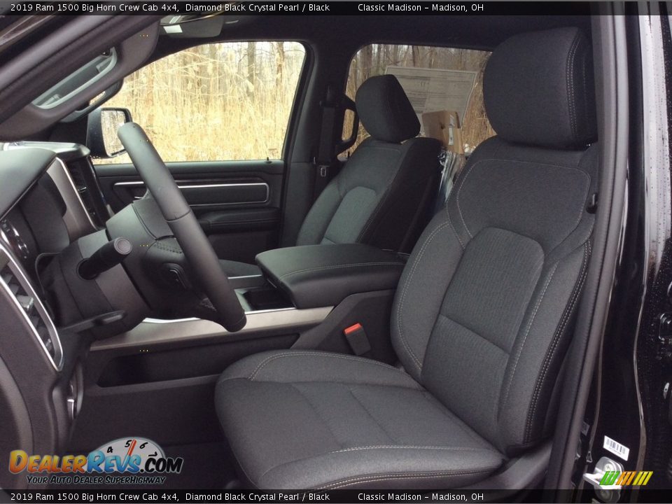 2019 Ram 1500 Big Horn Crew Cab 4x4 Diamond Black Crystal Pearl / Black Photo #10