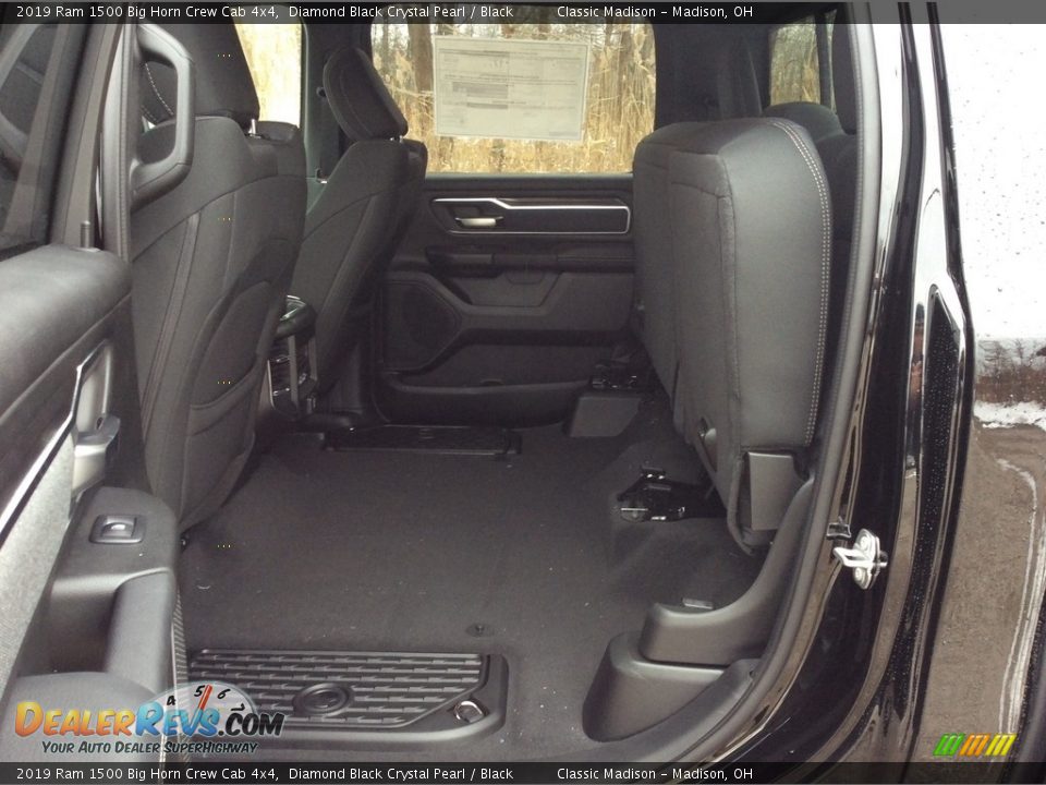 2019 Ram 1500 Big Horn Crew Cab 4x4 Diamond Black Crystal Pearl / Black Photo #17