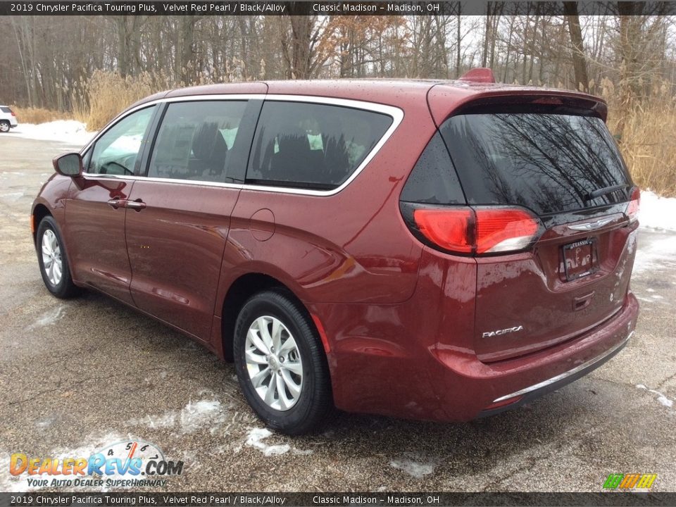 2019 Chrysler Pacifica Touring Plus Velvet Red Pearl / Black/Alloy Photo #4
