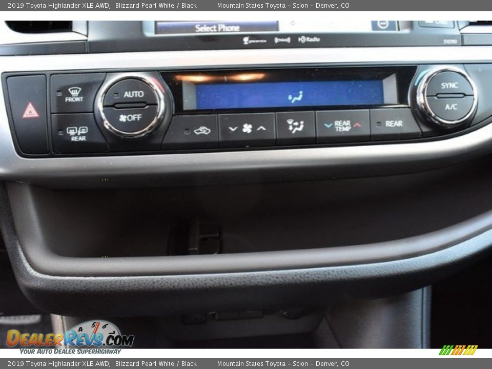 2019 Toyota Highlander XLE AWD Blizzard Pearl White / Black Photo #12