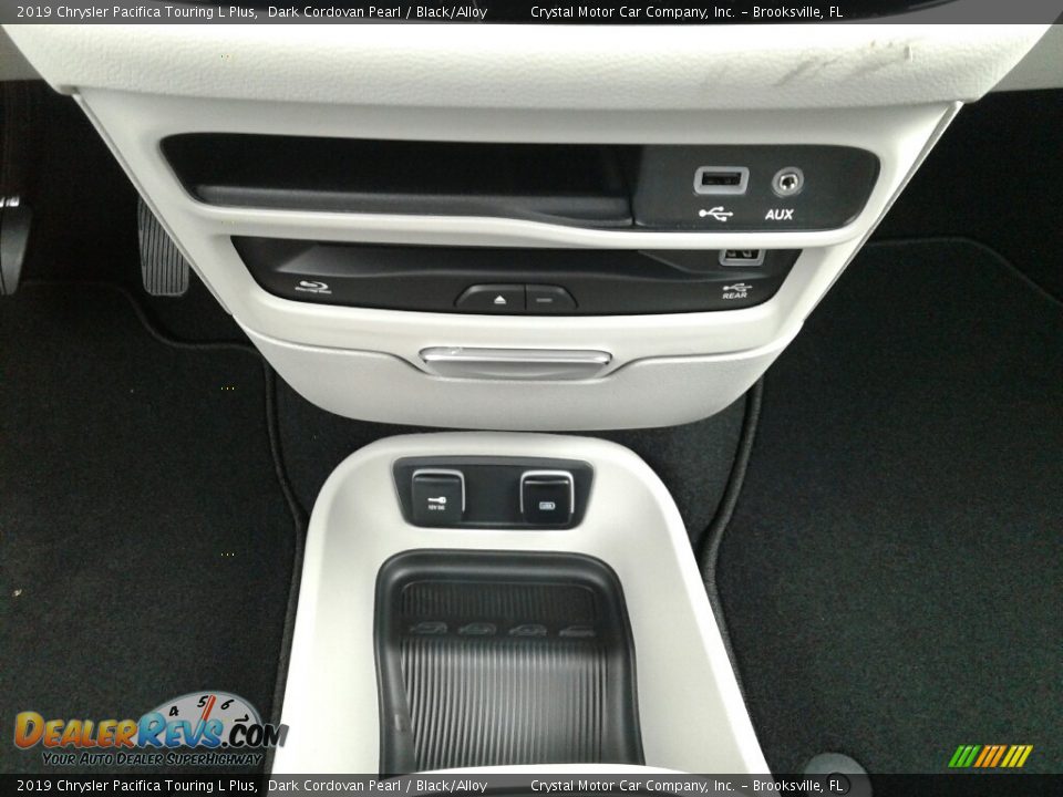 2019 Chrysler Pacifica Touring L Plus Dark Cordovan Pearl / Black/Alloy Photo #16