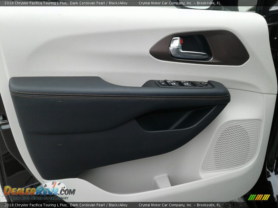 2019 Chrysler Pacifica Touring L Plus Dark Cordovan Pearl / Black/Alloy Photo #18
