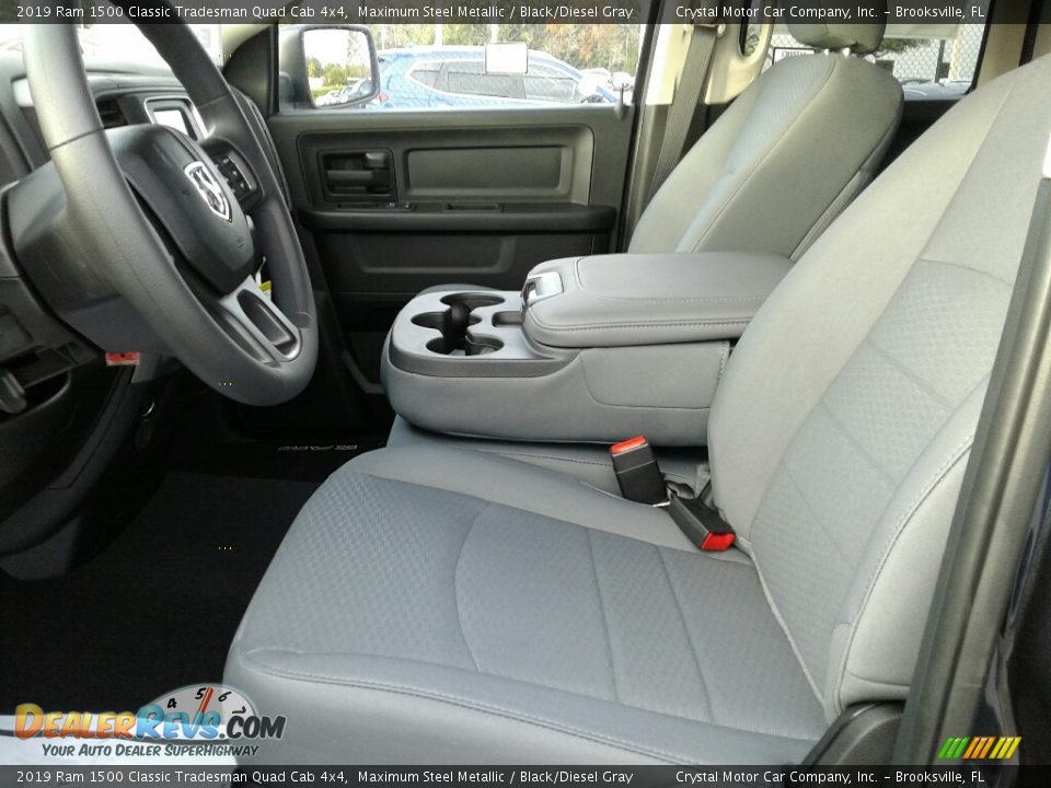 2019 Ram 1500 Classic Tradesman Quad Cab 4x4 Maximum Steel Metallic / Black/Diesel Gray Photo #9