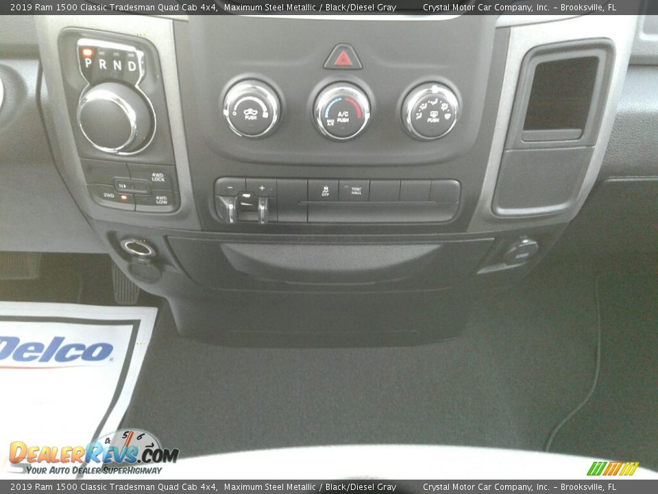 2019 Ram 1500 Classic Tradesman Quad Cab 4x4 Maximum Steel Metallic / Black/Diesel Gray Photo #16