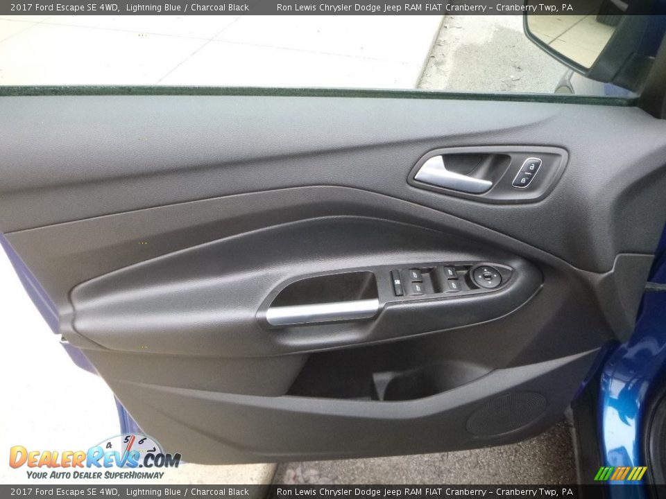 2017 Ford Escape SE 4WD Lightning Blue / Charcoal Black Photo #14