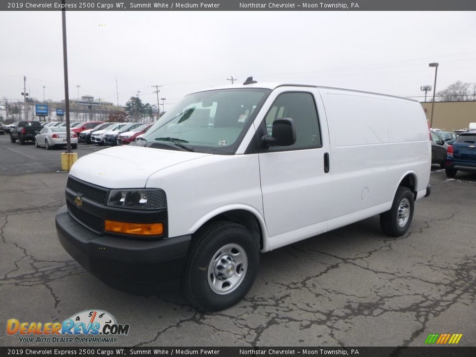 Front 3/4 View of 2019 Chevrolet Express 2500 Cargo WT Photo #1