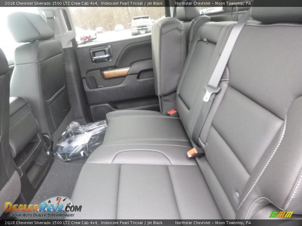 2018 Chevrolet Silverado 1500 LTZ Crew Cab 4x4 Iridescent Pearl Tricoat / Jet Black Photo #12
