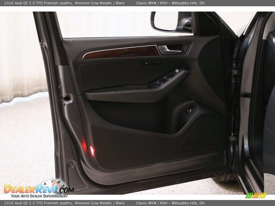 2016 Audi Q5 2.0 TFSI Premium quattro Monsoon Gray Metallic / Black Photo #4