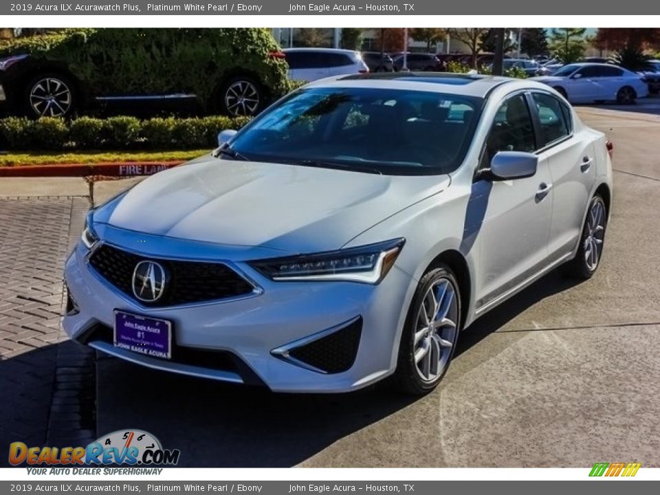 Front 3/4 View of 2019 Acura ILX Acurawatch Plus Photo #3